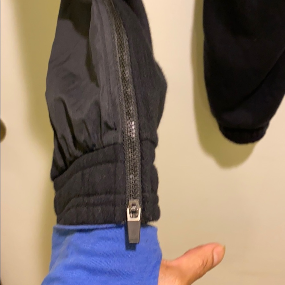 Jogger - Picture 5 of 7